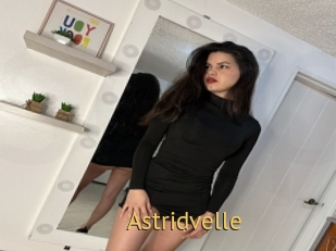 astridvelle Smilin Pussy