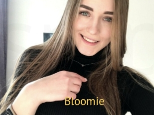 bloomie Smilin Pussy