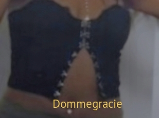 dommegracie Smilin Pussy