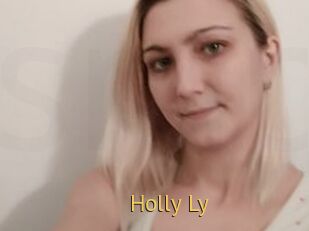 Holly_Ly