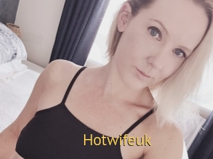 hotwifeuk Smilin Pussy
