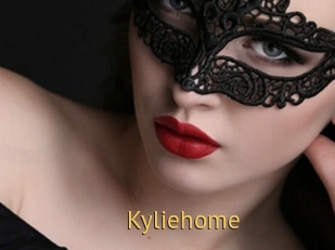 kyliehome Smilin Pussy