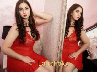 LarraFoxx