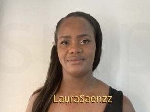LauraSaenzz Smilin Pussy