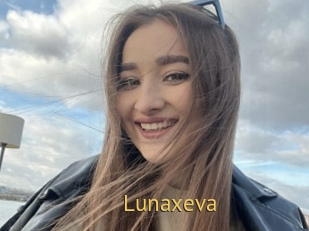 Lunaxeva