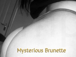 Mysterious_Brunette
