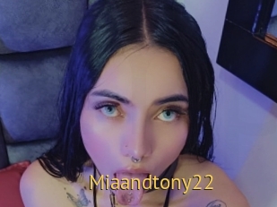 Miaandtony22