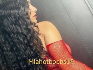 Miahotbobbs19