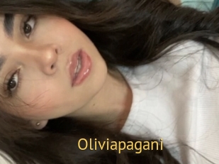 oliviapagani Smilin Pussy