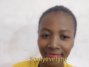 soalyevelyne Smilin Pussy