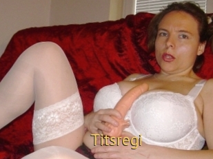 Titsregi Smilin Pussy