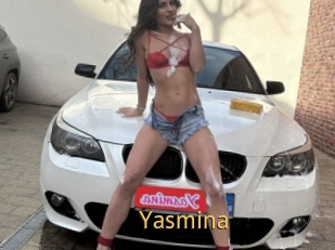 yasmina Smilin Pussy